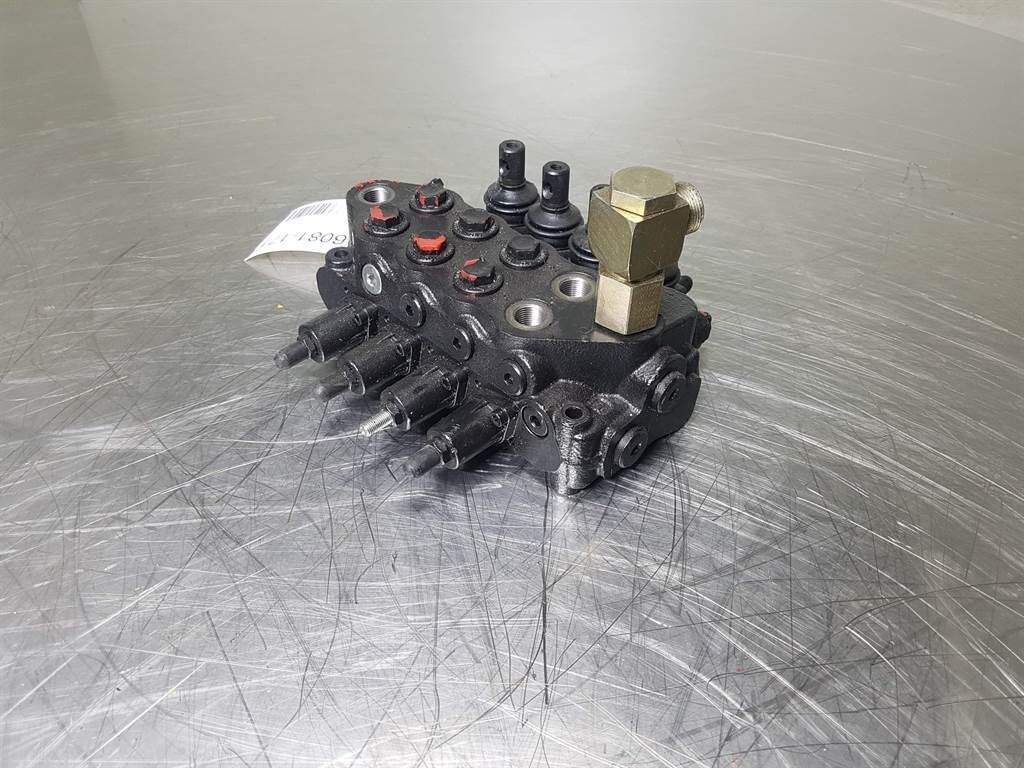 10303674 - Caterpillar TH 62 - Valve 2