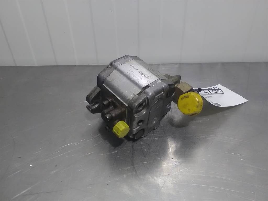 Sauer Sundstrand SNP2/8SSC06REPG/7G - Gearpump 2