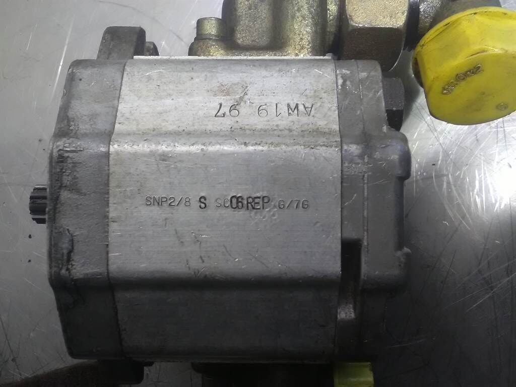 Sauer Sundstrand SNP2/8SSC06REPG/7G - Gearpump 3