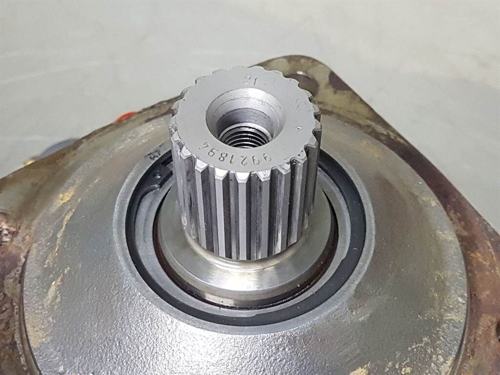 L30-Rexroth A6VM107DA5X/63W-Drive motor/Fahrmoto 2