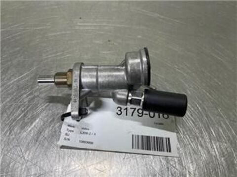 Sonstige L30B-Z/X-Deutz TD2011L04I-04103662DX-Fuel pump
