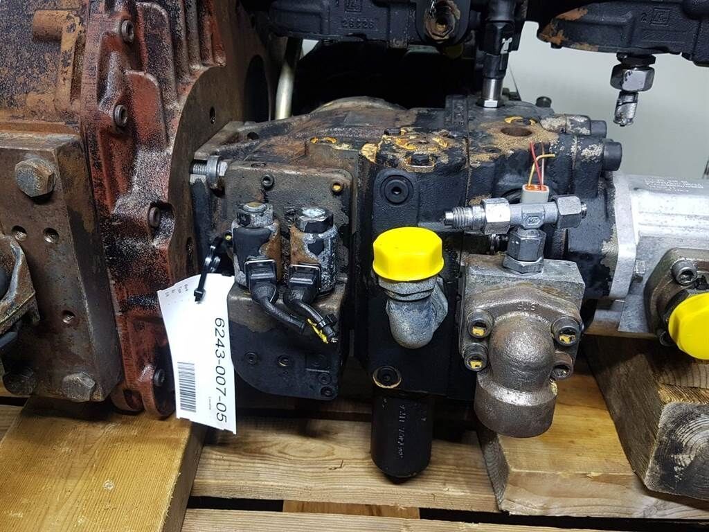 - Drive pump/Fahrpumpe/Rijpomp 2