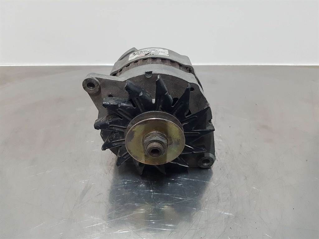 12V 65A-8AR2200L-Alternator/Lichtmaschine/D 2