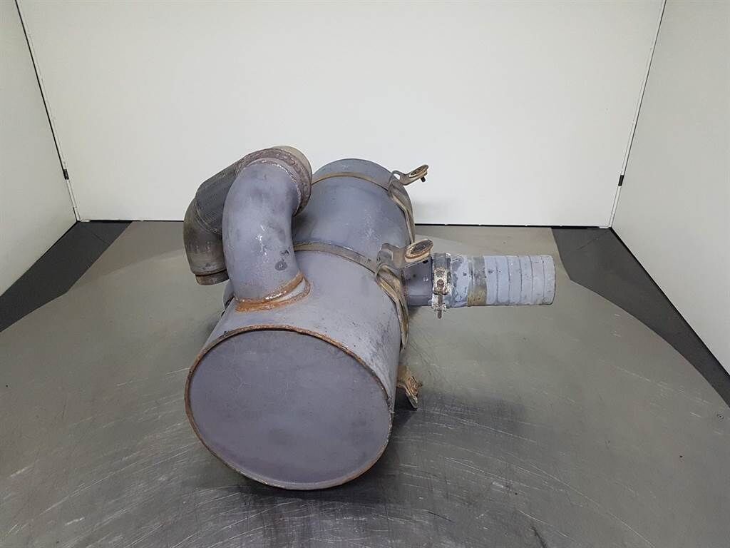 426E AGRI HT - Exhaust/Auspuff/Uitlaat 3
