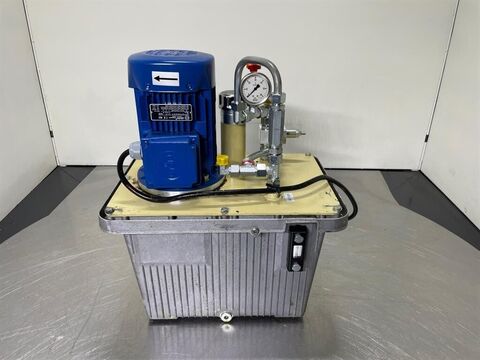 Sonstige E2TFA90L4D-40H-1,5 kW-Compact-/steering unit