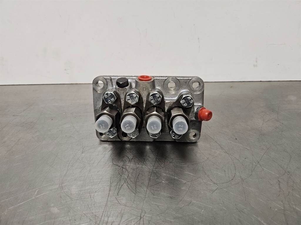 Perkins 700 - Fuel pump/Kraftstoffpumpe/Brandstofpomp 3