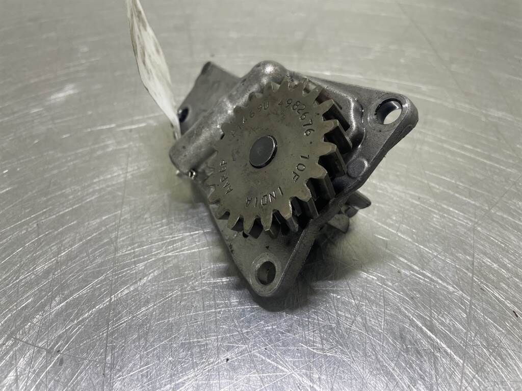 AS900-Cummins B3.3T-4982676-Oil pump/Ölpumpe 2