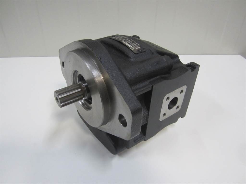V100 - 5100620029 - Gearpump/Zahnradpumpe 1