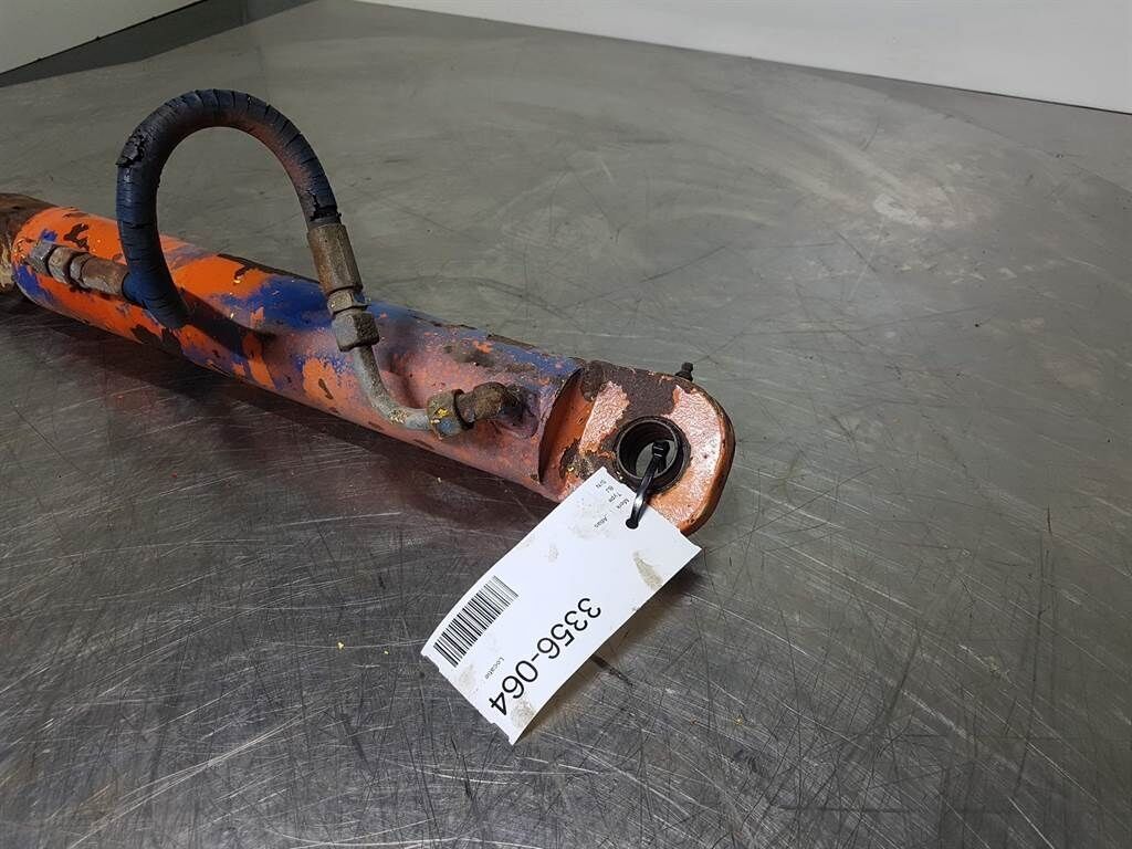 - Steering cylinder/Lenkzylinder/Stuurcilinder 2