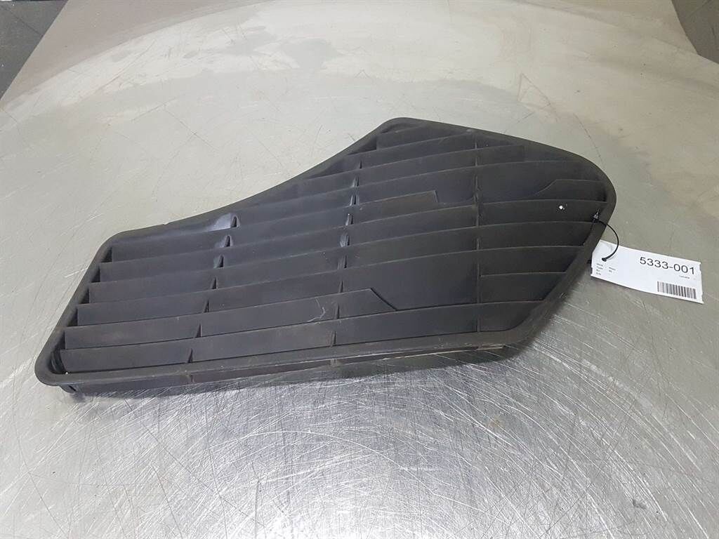 65 - Engine hood/Motorhaube/Luchtrooster 3