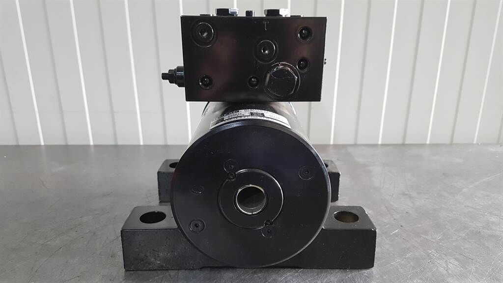 Helac L20-15-S-FT-180-S1-M-H-Rotary actuator/Dre 3