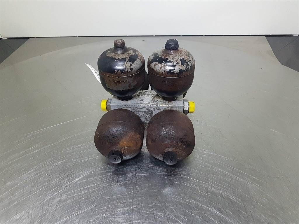 TL210-Hydac SBO250-0,75E1/112U-Accumulator 2