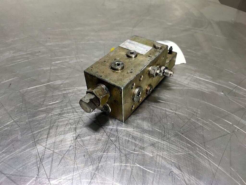 A904C-5009808-Oil Control 08479503726001B-Valve 3