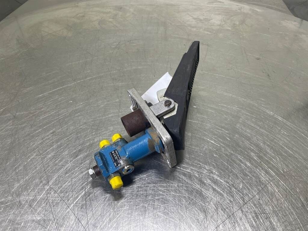 A924B-5007145-Servo valve/Brake valve/Servoventi 2