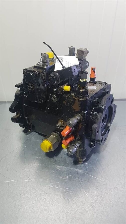 Brueninghaus A4VG90DA2D8/32R-Ahlmann AZ150-Drive 2