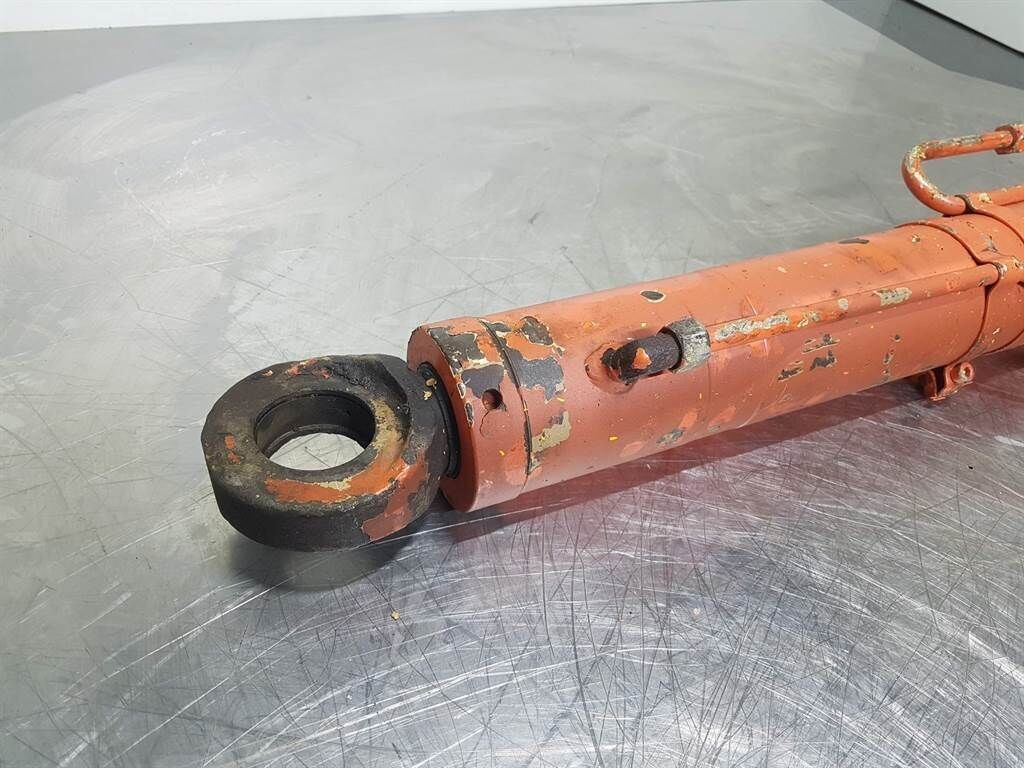 - Tilt cylinder/Kippzylinder/Nijgcilinder 3