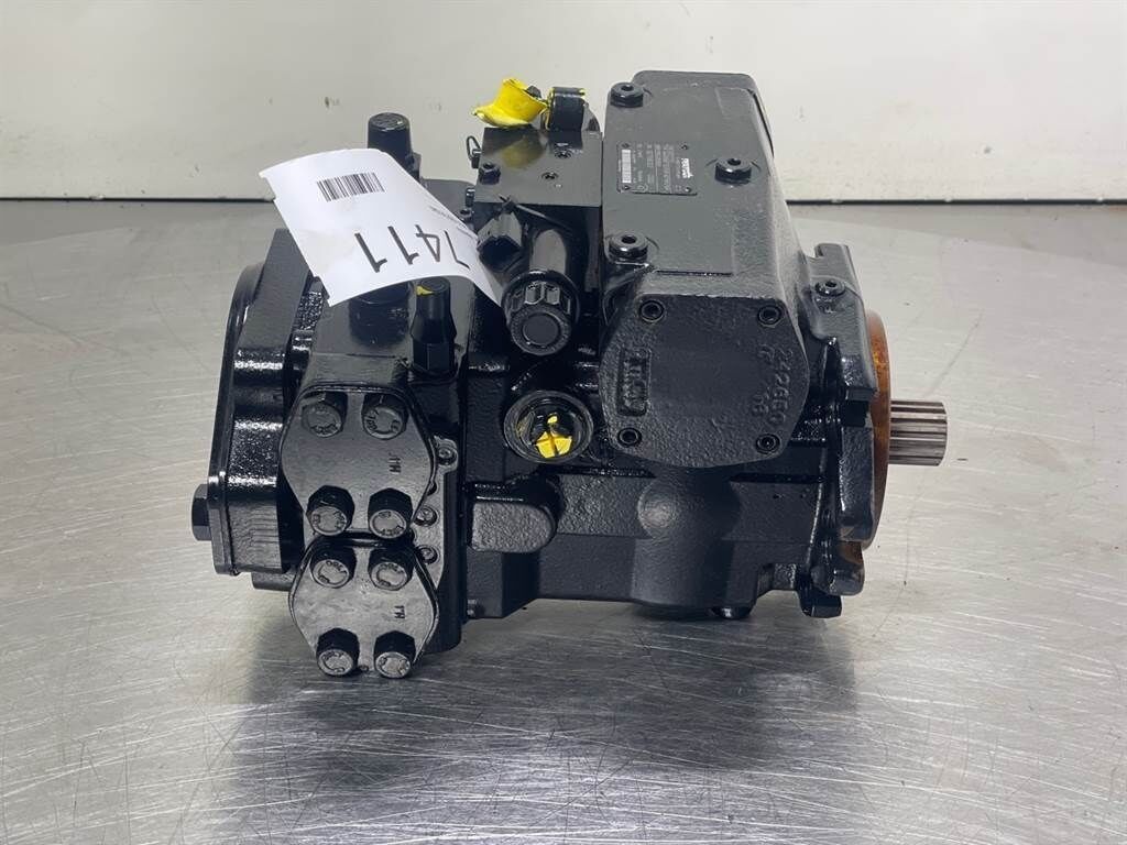 MLT635/741/940-52571755-Drive pump/Fahrpumpe 3
