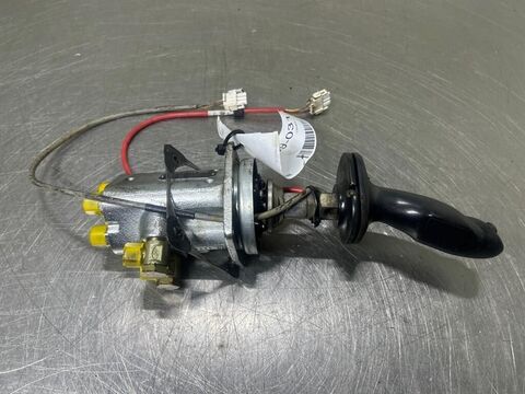 Sonstige A914-9883910-Handle left/Servo valve/Servoventil