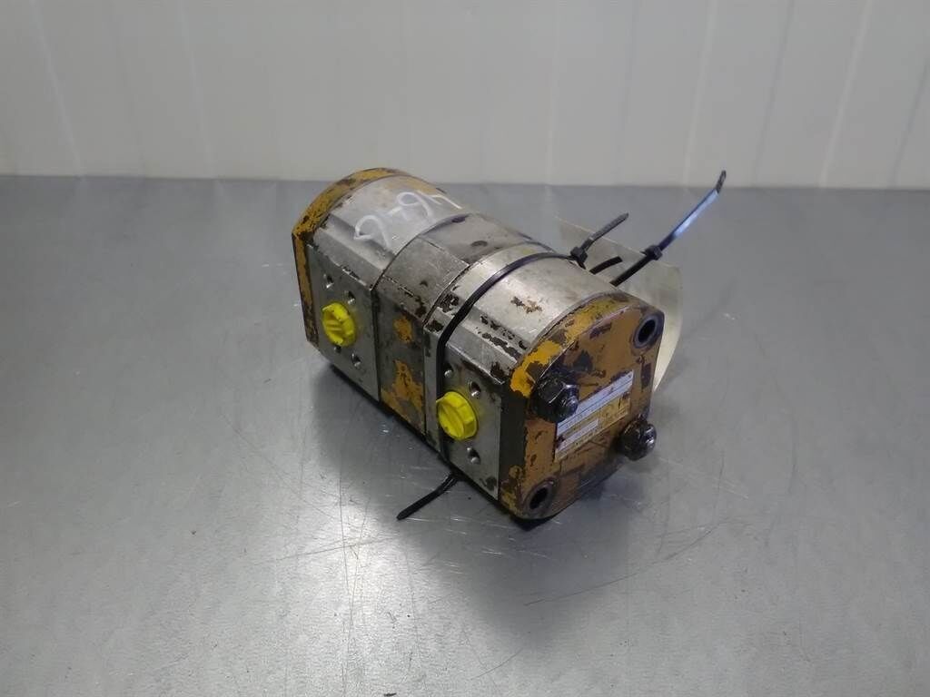 - Sigma 2PF2G240/08.04LF07 - Gearpump/Zahnradpum 2