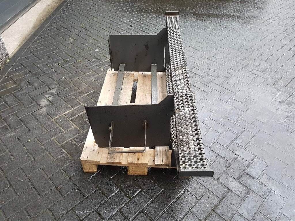 A904-9918242/9918250/9918251-Stair panel/Tritt 3