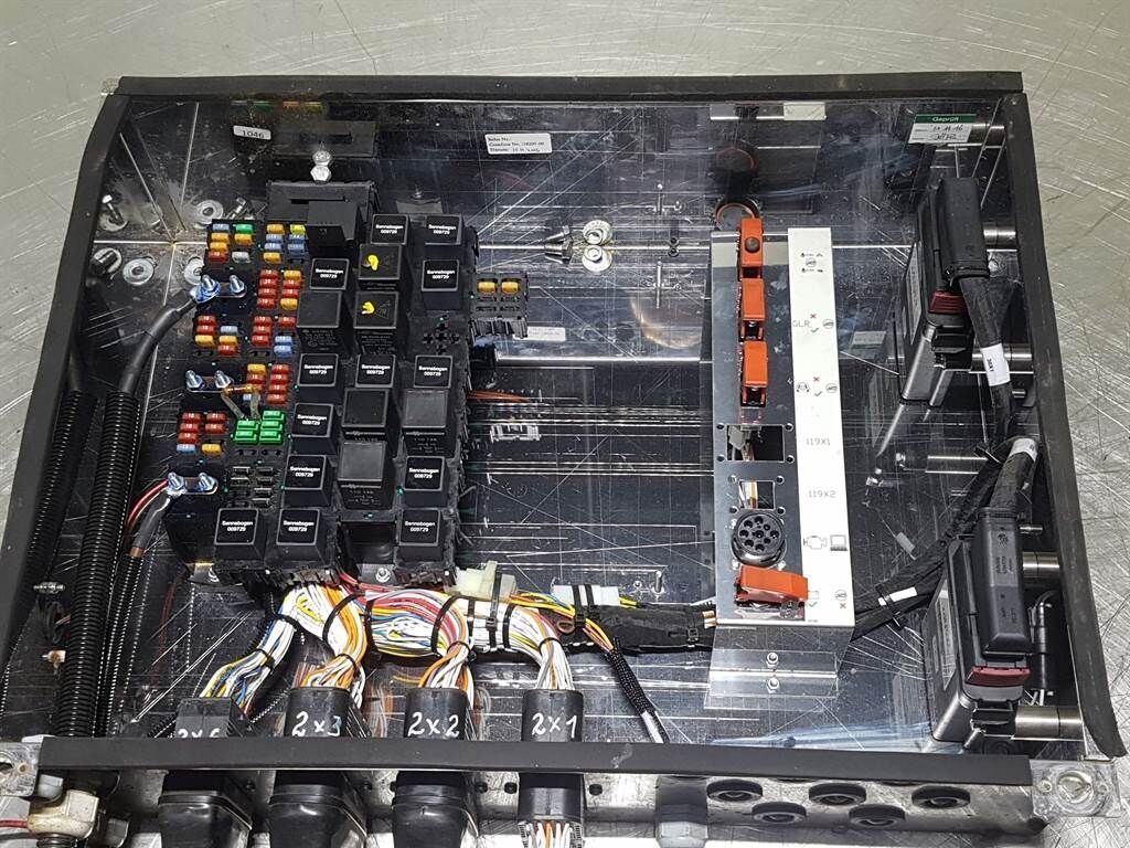 818 - Switch kabinet/Schaltschrank/Schakelkast 3