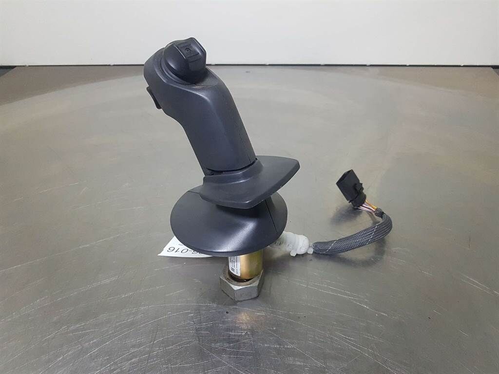 CW4318 - Joystick/Steuergriff/Bedieningshende 1