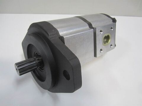 Sonstige Schaeff SKL844/TL100- 5100620015 - Gearpump/Zahn