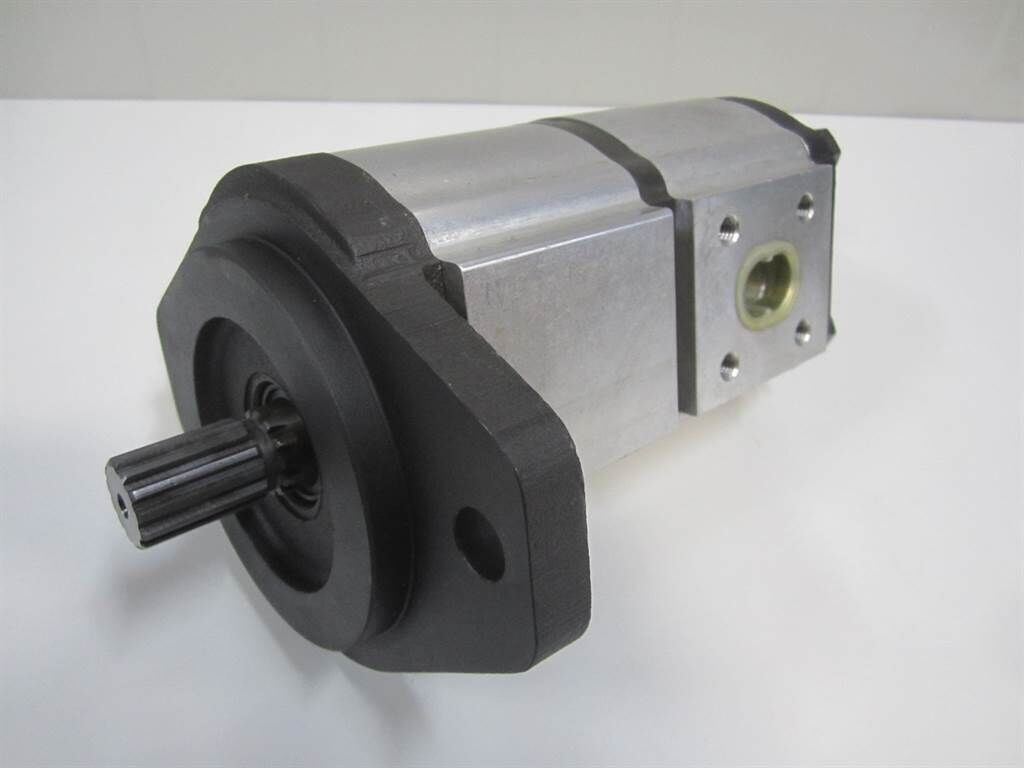 Schaeff SKL844/TL100- 5100620015 - Gearpump/Zahn 1