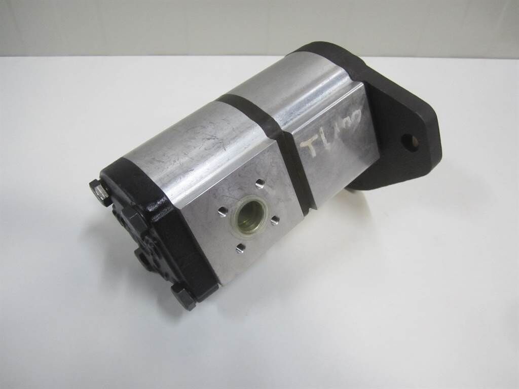 Schaeff SKL844/TL100- 5100620015 - Gearpump/Zahn 2