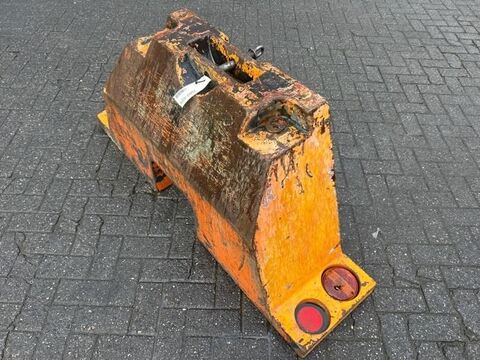 AZ10 - Counterweight/Heckgewicht/Contragewicht 2