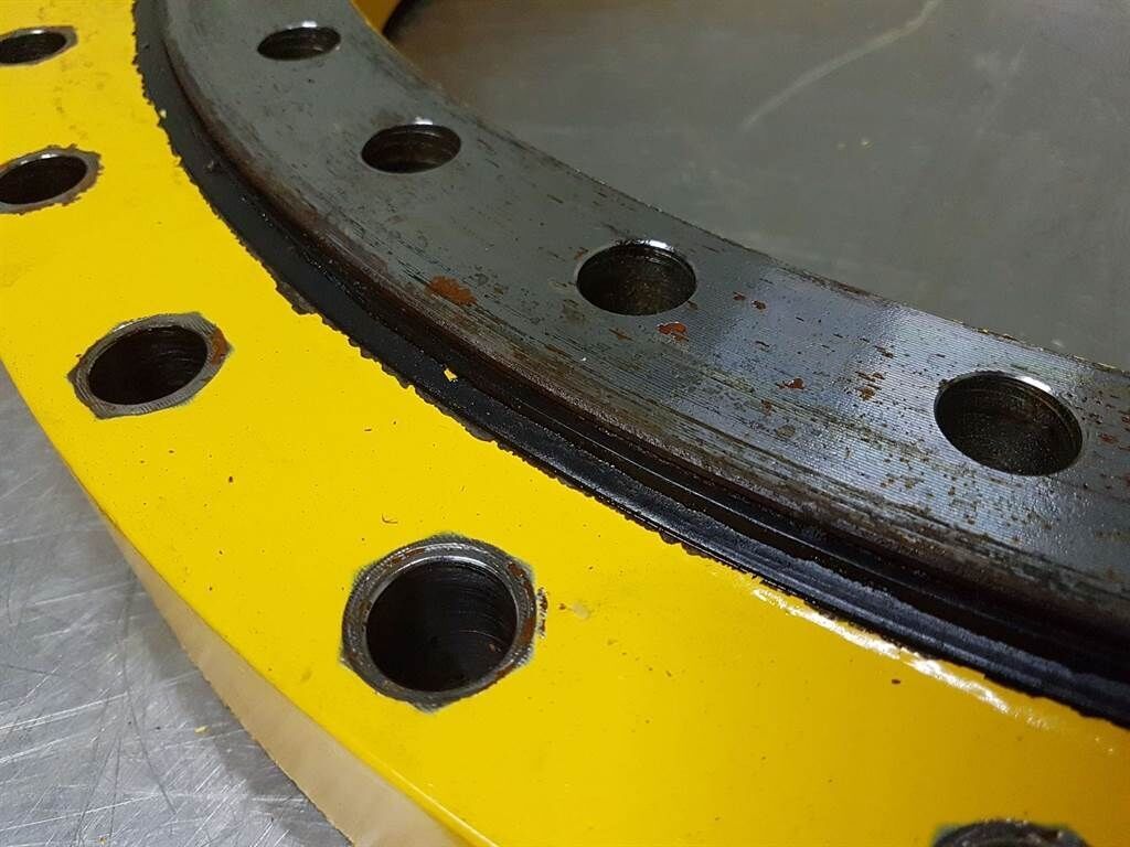 AZ210E - Slewing ring/Drehkranz/Draaikrans 3