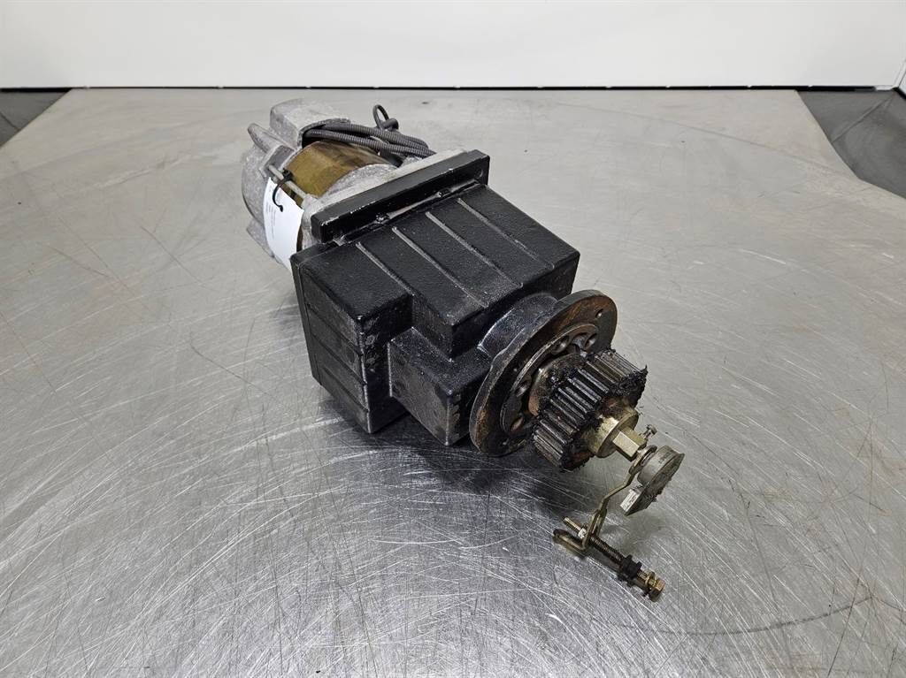 WA13R18121MK2A1-Lenze GST06-2FVCK90/1D-Gear moto 3