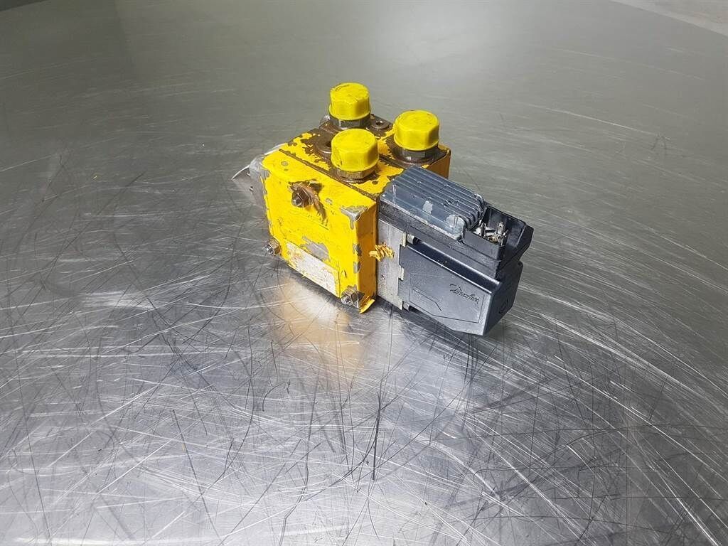 157Z813112 - Valve/Ventile/Ventiel 2