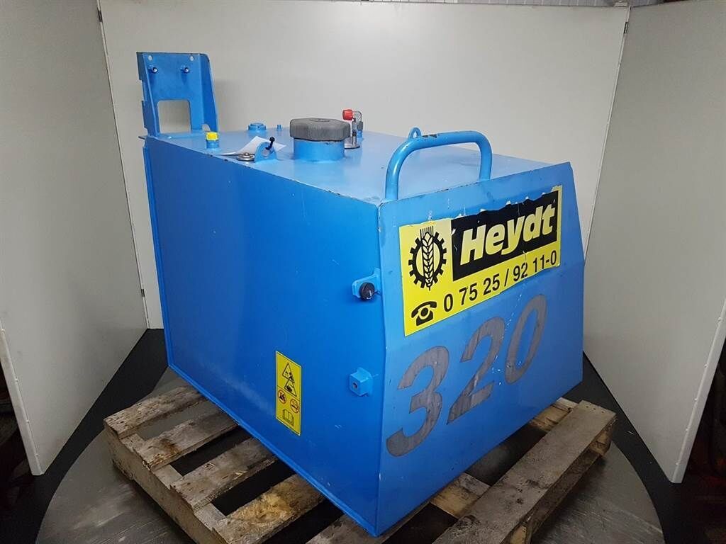 MHL320-Terex 6732014000- /Kraftstofftank 2