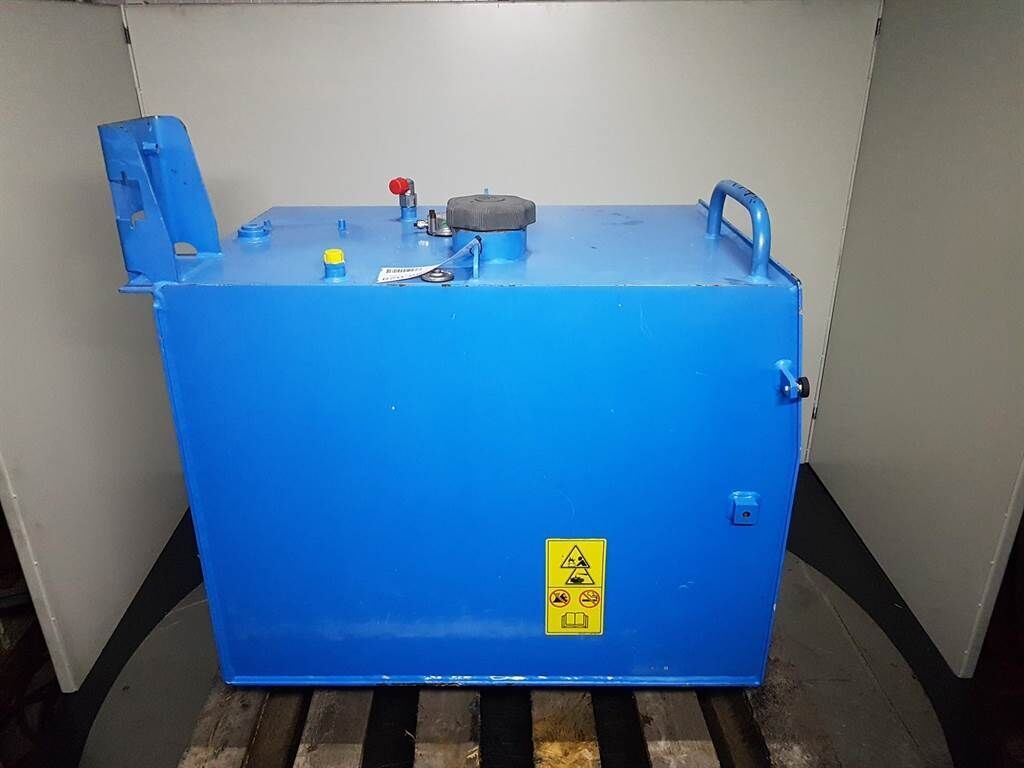 MHL320-Terex 6732014000- /Kraftstofftank 3