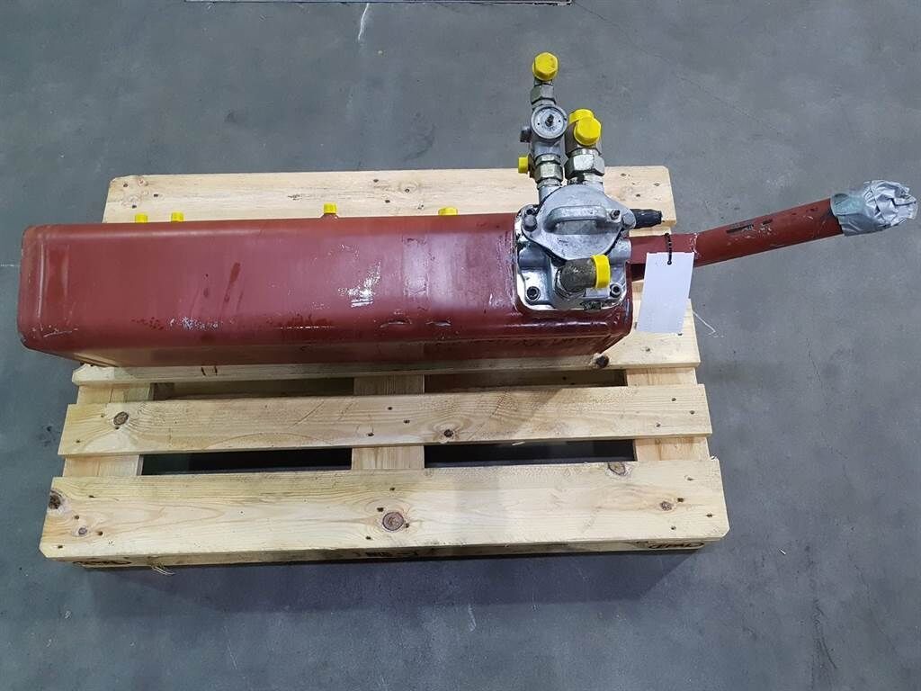 L30B - VOE15219089/VOE11306184 - Tank/Reservoir 2