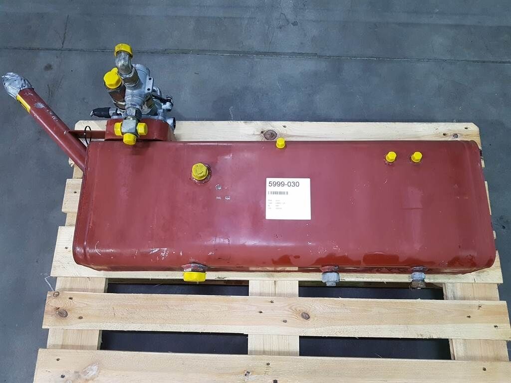 L30B - VOE15219089/VOE11306184 - Tank/Reservoir 3