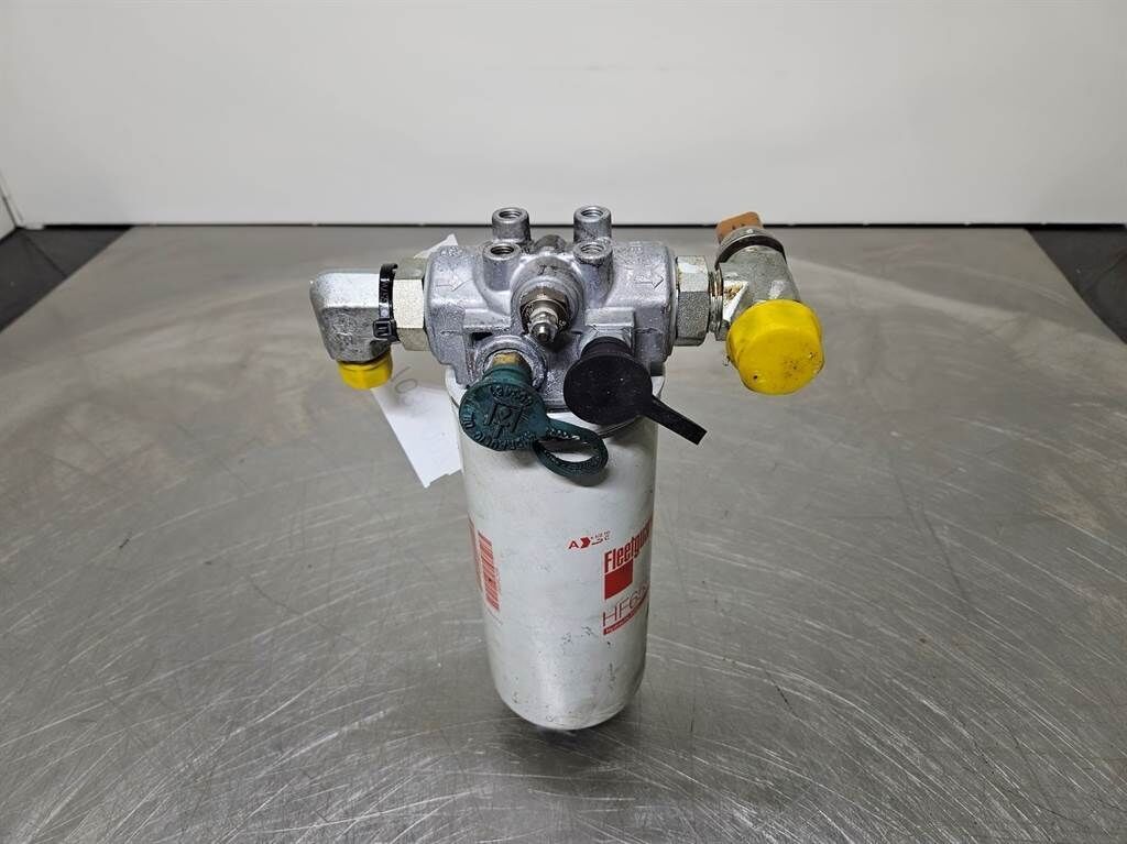 907M - Hydraulic filter 1