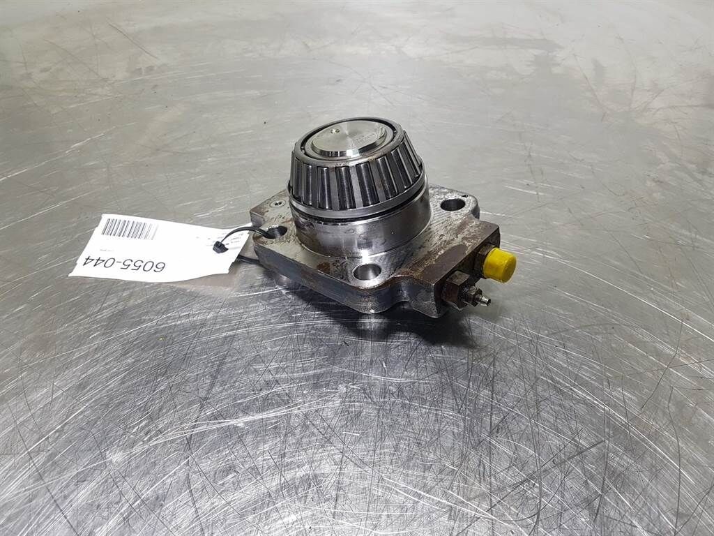 AZ200 - 4106522A - Steering pivot pin 2