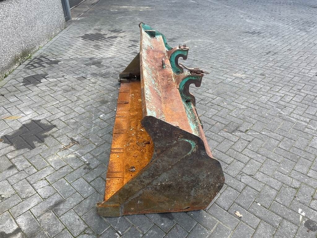 AZ9/AS7CS - 2,30MTR - Bucket/Schaufel/Dichte bak 2