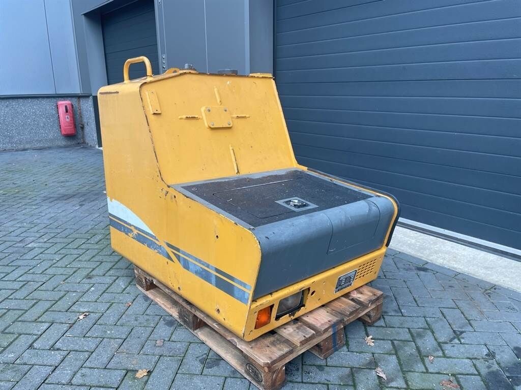 A934C-10068205-Fuel tank/Kraftstofftank 2