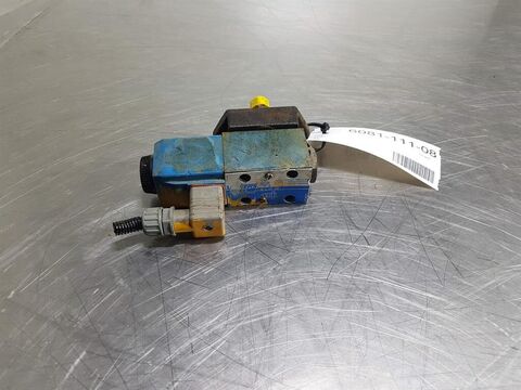 Sonstige L508-Vickers DG4V32AMUH760-NG6 4/2 Valve 24V