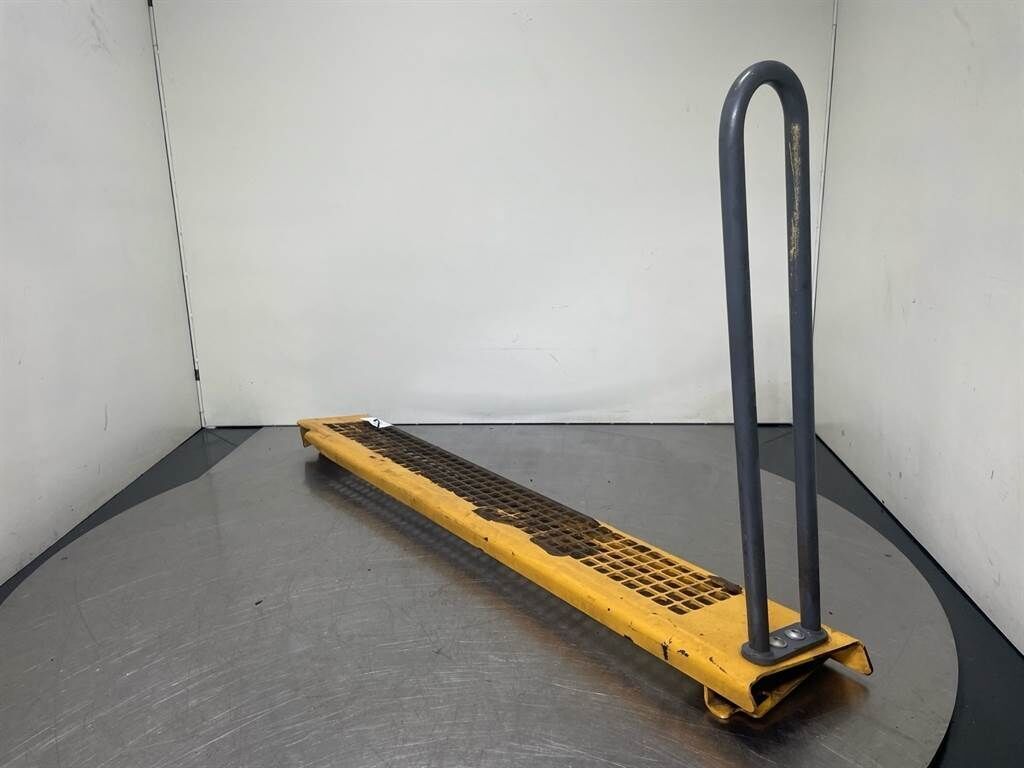 A934C-10061384-Hood/Haube links/Kap 2