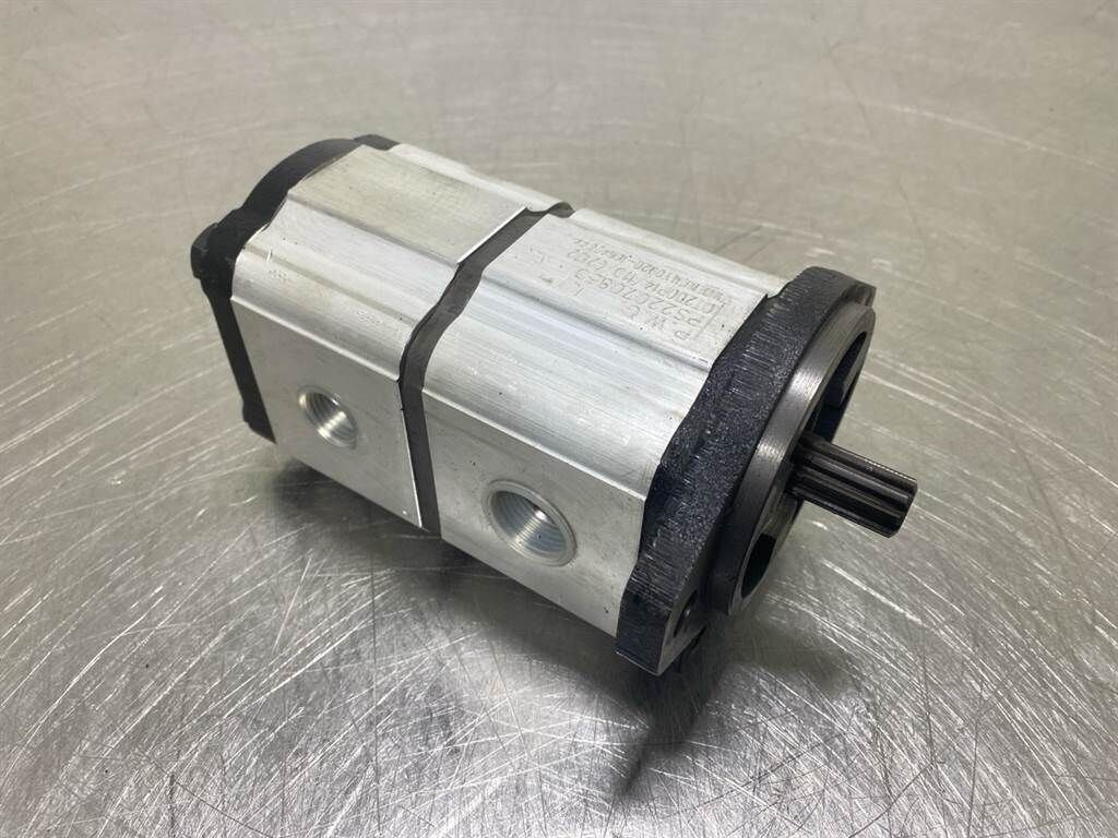- PWG OT200P14/11D/G21S2-Gearpump/Zahnradpumpe 3