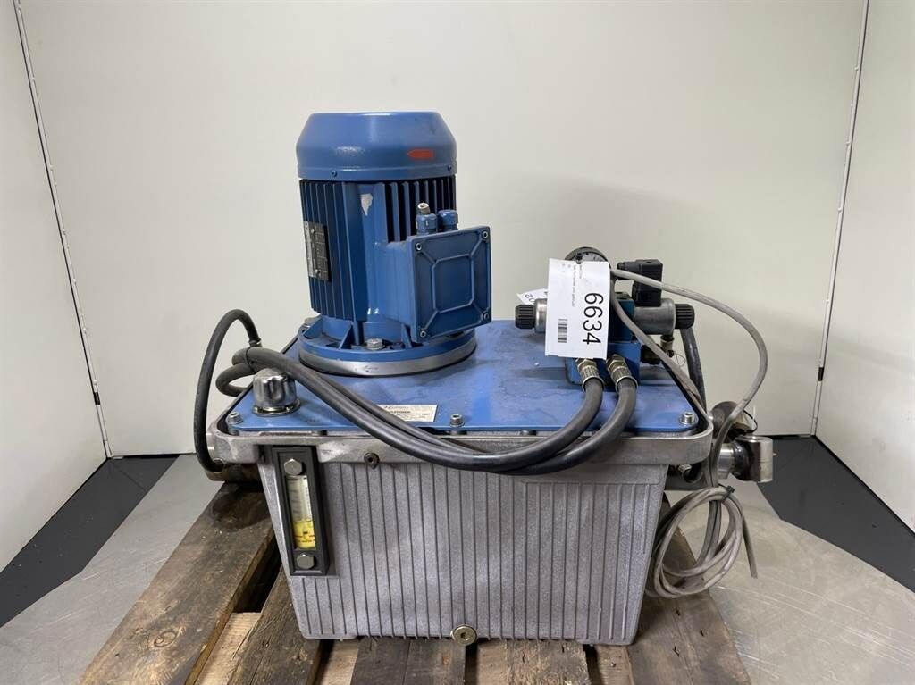 HY-HA044D4,0Z11,6VB-4,0 KW-Compact-/steering uni 1