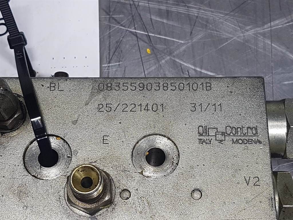 Oil Control 08355903850101B - Counter balance va 2