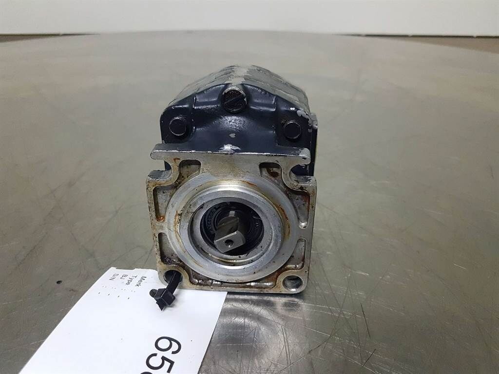 KP10-13CHFSG-Gearpump/Zahnradpumpe/Tandwielpom 2