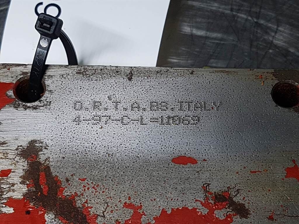 O.R.T.A. 4-97-C-L=11069 - Valve/Ventile/Ventiel 3