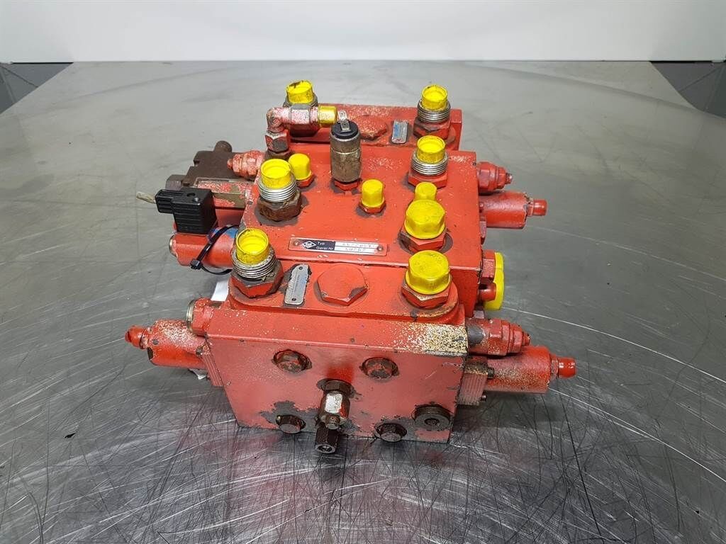 4522059 - O&K L15 B - Valve/Ventile/Ventiel 2