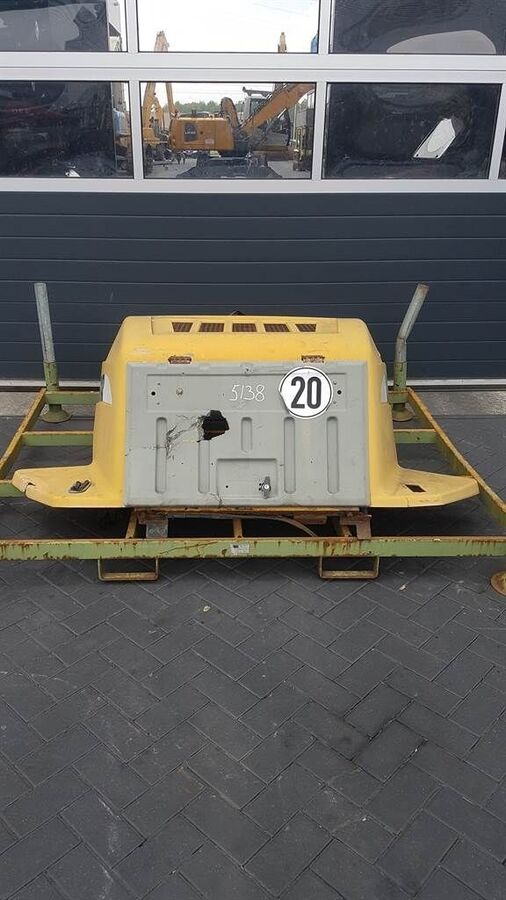 L 514 Stereo - Engine /Motorhaube/Motorkap 3